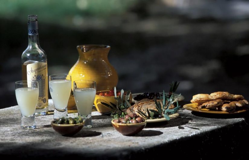 La Liquoristerie de Provence sublime les plantes de notre région 2