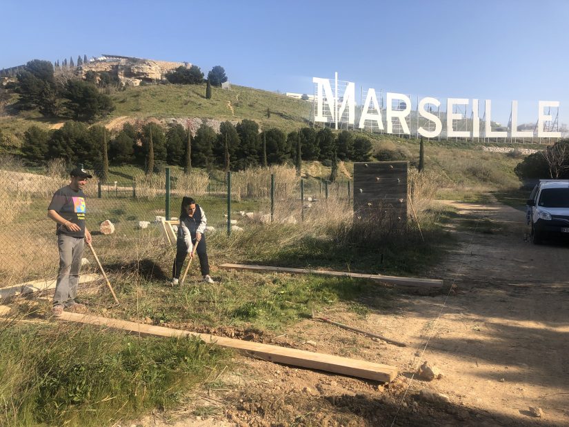 Des bateaux en fin de vie transformés en hébergement à terre 7