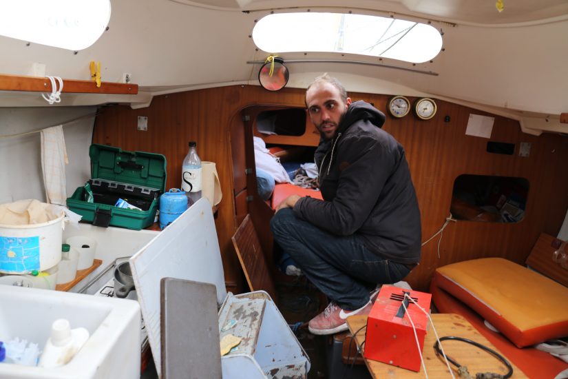 Des bateaux en fin de vie transformés en hébergement à terre 8