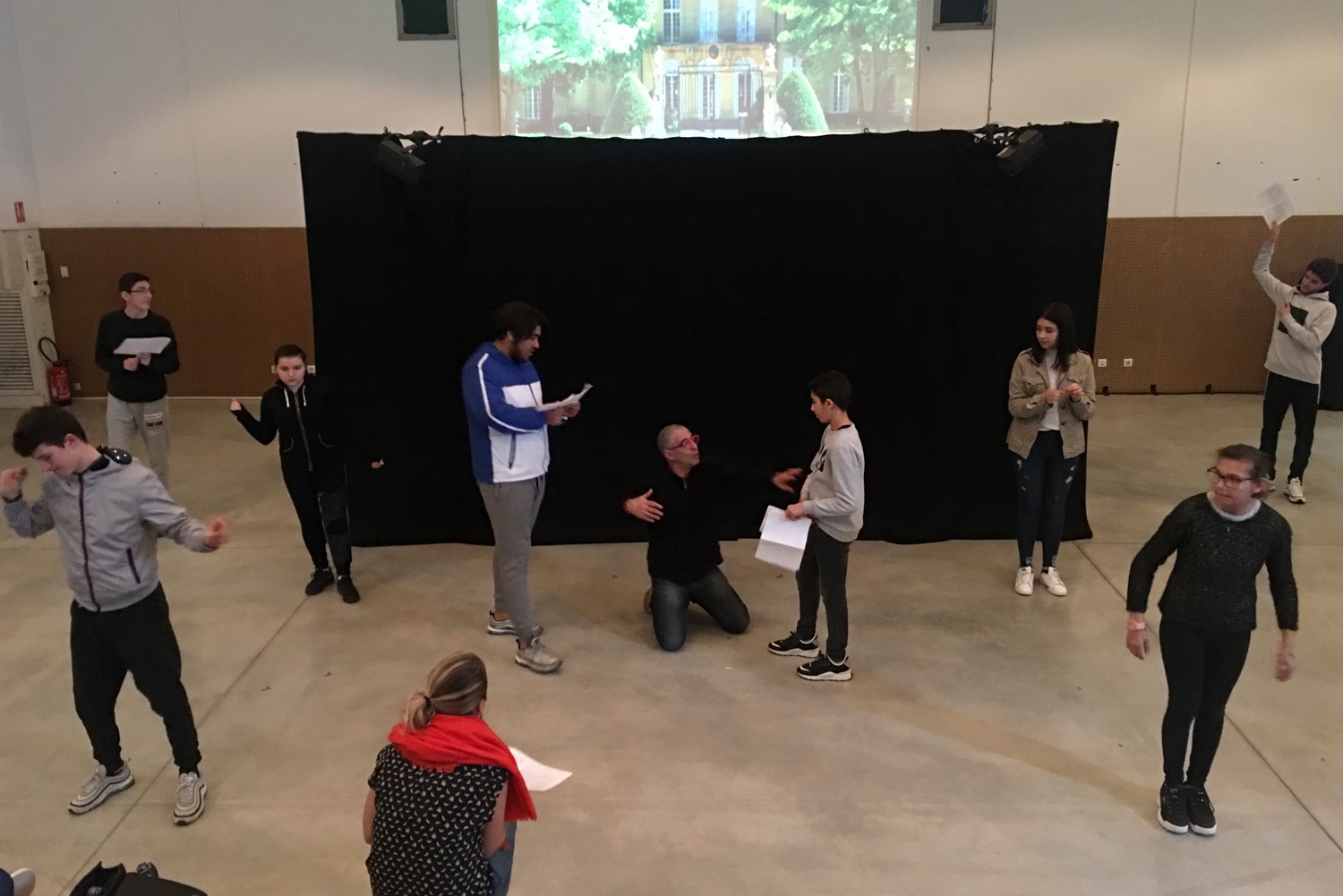 Le théâtre pour mieux intégrer les élèves en difficulté scolaire 3