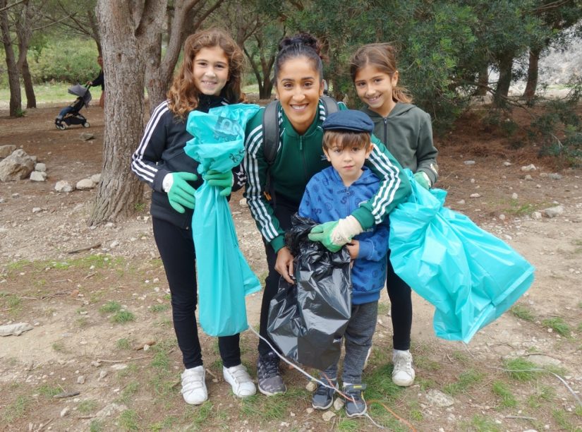 Ramasser les détritus, un acte citoyen 1