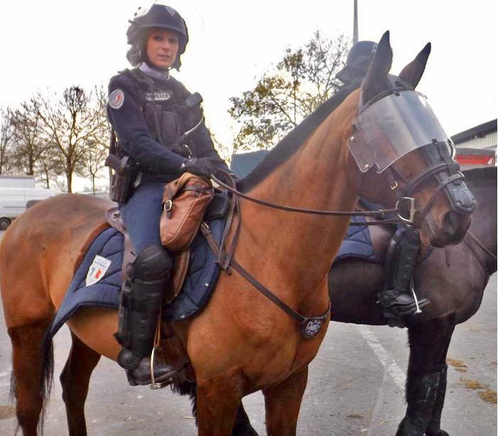 Une police très à cheval sur la sécurité 2