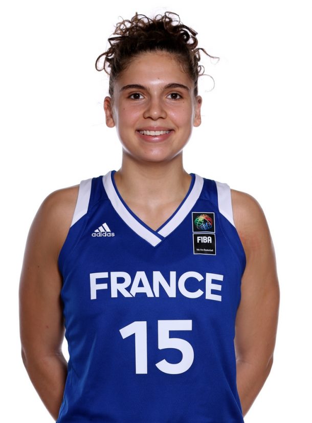 Des étudiants de grandes universités en soutien d’élèves du secondaire 4