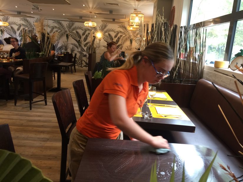 Un restaurant emploie des jeunes porteurs de la trisomie 21 2
