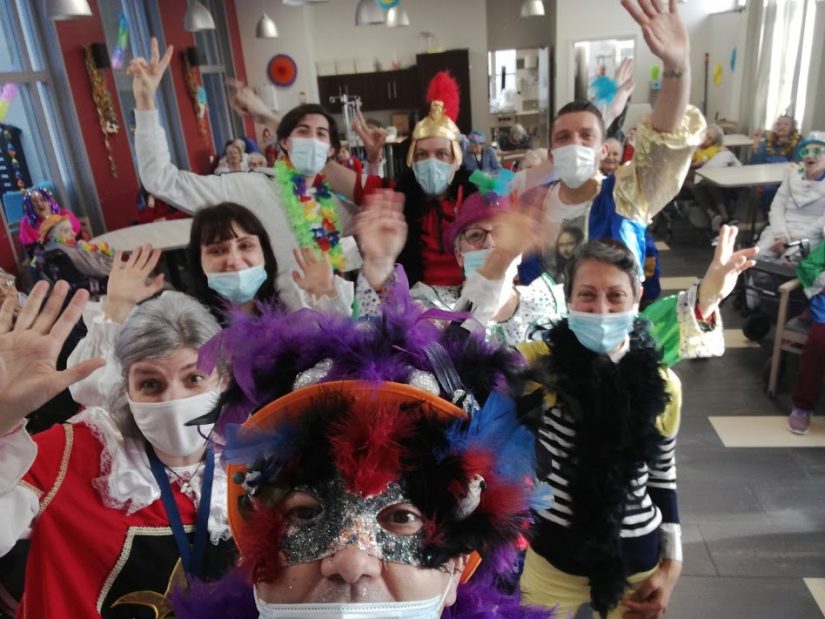 Des étudiants colocataire EHPAD 