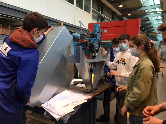 Allo l’école ? Ici l’espace ! 1