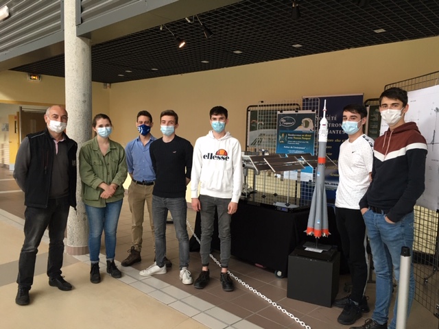 Allo l’école ? Ici l’espace ! 5