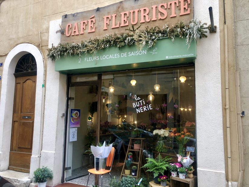 Comme pour les légumes#2, achète des fleurs locales et de saison 3