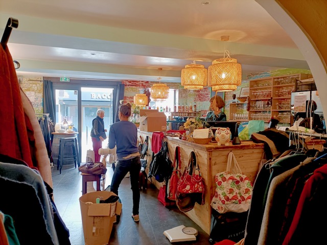 À Nîmes, l’essor d’une recyclerie de plein centre-ville