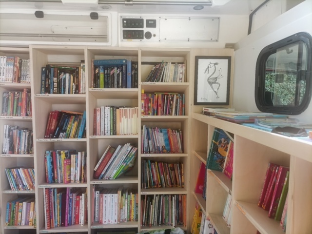 À Nîmes, une librairie ambulante et solidaire prend la route des quartiers prioritaires 3