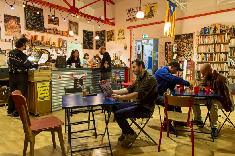 Tranches de vie au café librairie Chez Josette