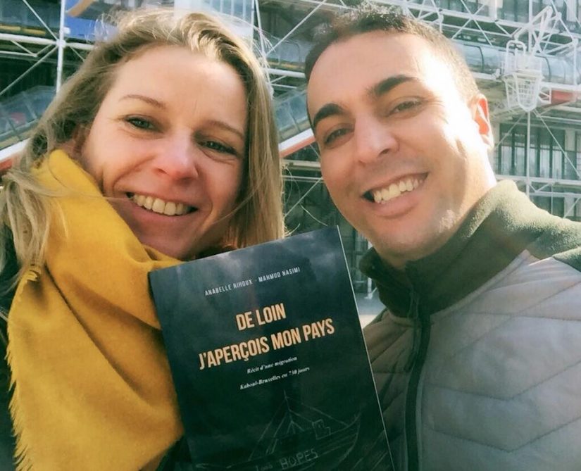 De loin, j’aperçois mon pays