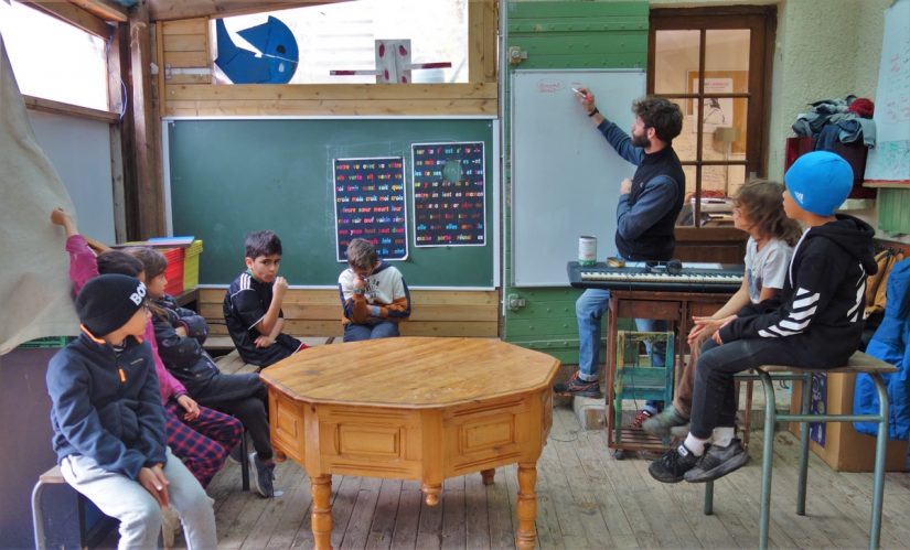 Chez Bricabracs, l’école ne se résume pas aux matières classiques