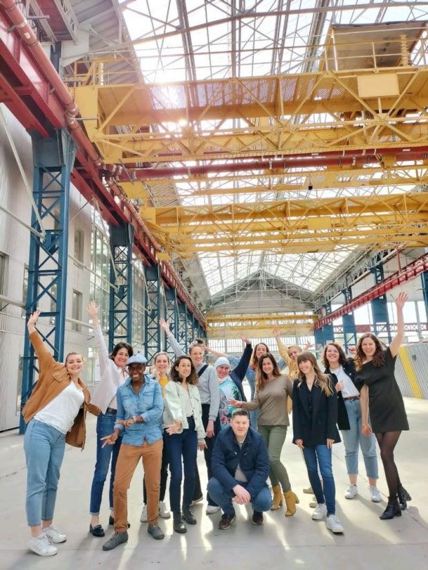 Les 12 Incubé.es de la promo 2022 de Lille dans les locaux de Chaud Bouillon.