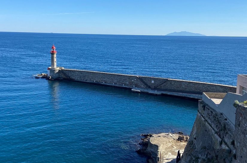digue-vieux-port-bastia