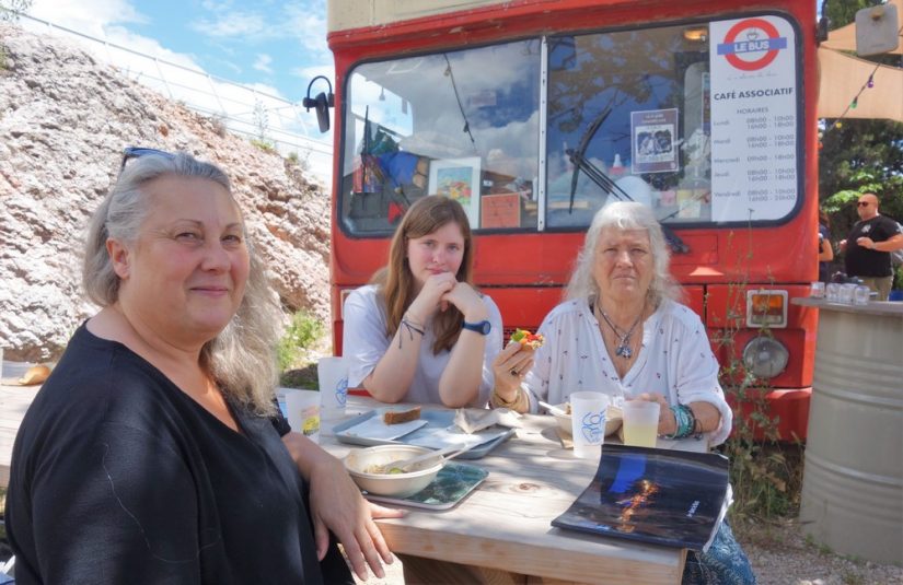 defense-cafe-associatif-cabries