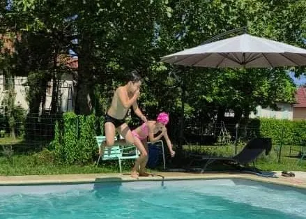 Des familles partent en vacances grâce à des propriétaires solidaires 5