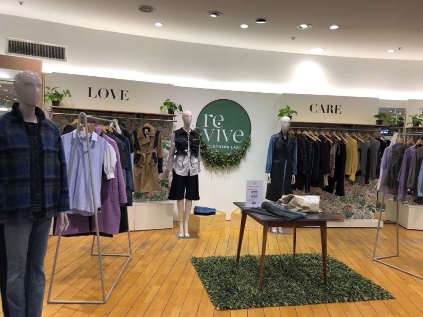 Yolande a présenté la collection Revive au Printemps Haussmann à Paris.