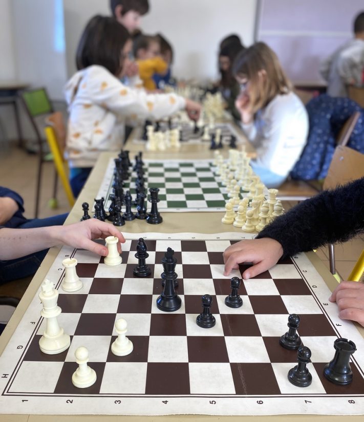echecs-classe-ecole-universite-petit