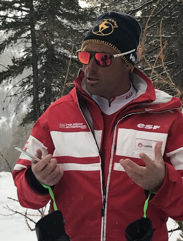 Quiz en main, Luc Berard a notamment choisi de leur demander le temps que met une bouteille en plastique pour se dégrader dans la nature. © AS
