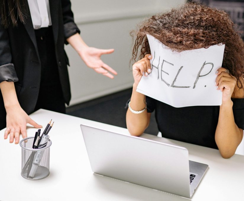 Parfois, un simple appel suffit. Mais le protocole prévoit jusqu’à trois mois de suivi.