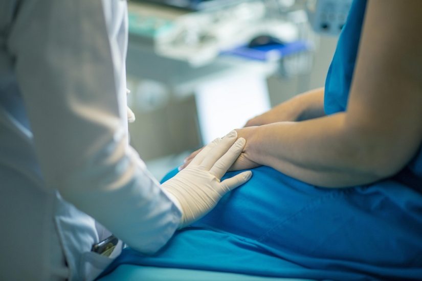 renoncement-consultation-gynecologue-delai-attente