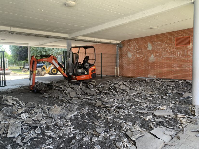 L'école Montessori est la 17e à voir le béton disparaitre de sa cour de récréation. ©Virginie Menvielle